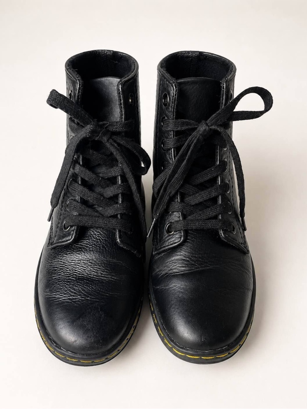 Dr. Martens Leyton Black Leather 7 Eye Ankle Boots Women’s Size 5